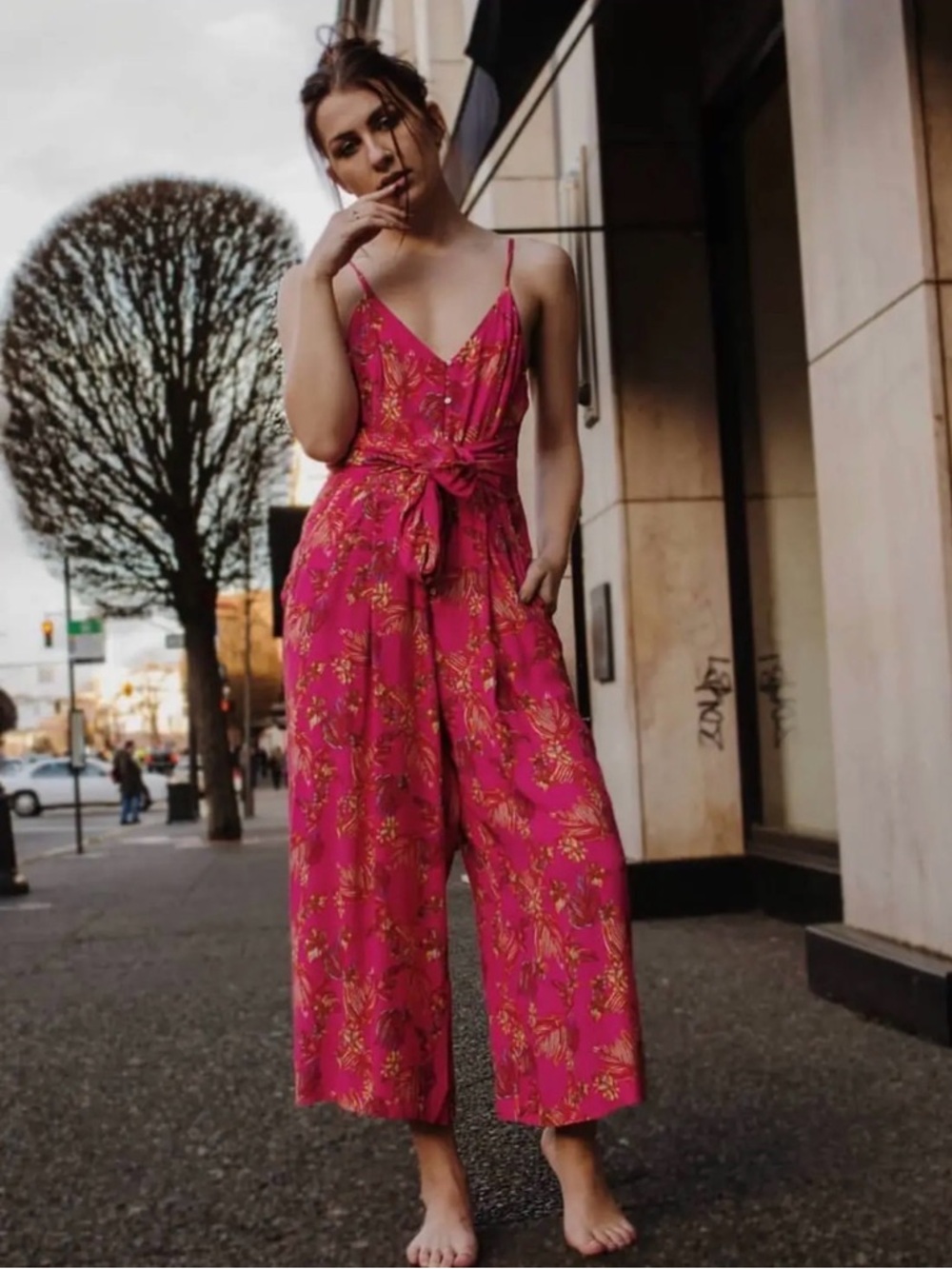 FREE PEOPLE Hot Tropics Jumpsuit Cropped Floral Tie Waist Colorful Print Size 2